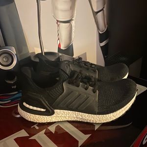 Selling because don’t fit